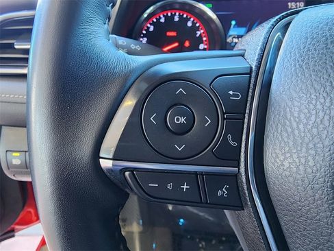 Used 2020 Toyota Camry XSE image 19