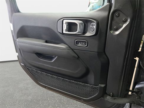 Certified 2022 Jeep Gladiator Overland w/ Popular Equipment Package image 26