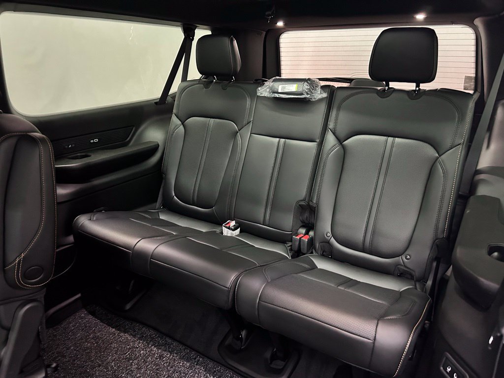 New 2026 Jeep Grand Wagoneer L 4WD image 15