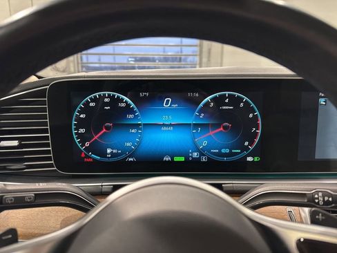 Used 2021 Mercedes-Benz GLS 450 4MATIC image 31