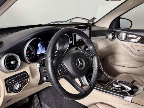 Used 2018 Mercedes-Benz GLC 300 4MATIC image 13