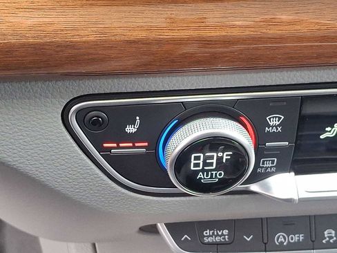 Certified 2022 Audi Q5 2.0T Premium w/ Convenience Package image 18