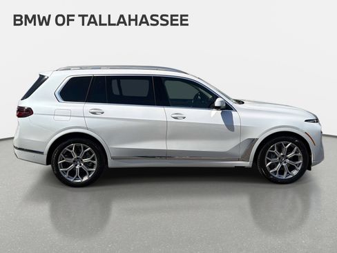 New 2026 BMW X7 xDrive40i w/ Premium Package AWD/4WD image 4