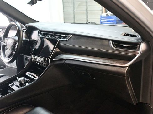 Used 2021 Jeep Grand Cherokee L Overland w/ Luxury Tech Group IV image 28