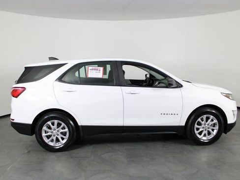 Used 2021 Chevrolet Equinox LS image 13
