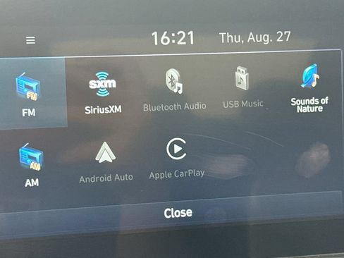 Used 2025 Hyundai Elantra Limited FWD image 29