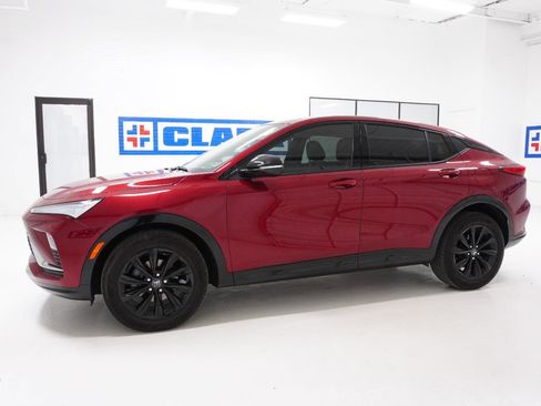 Used 2024 Buick Envista Sport Touring w/ Convenience II Package image 11