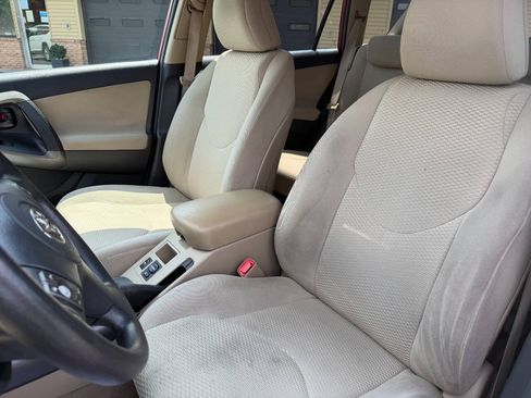 Used 2011 Toyota RAV4 4WD w/ Upgrade Value Pkg image 16