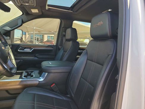 Used 2025 Chevrolet Silverado 3500 High Country w/ High Country Premium Package image 7