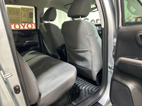 Used 2019 Toyota Tacoma image 15