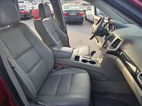 Used 2013 Jeep Grand Cherokee Laredo AWD/4WD image 23