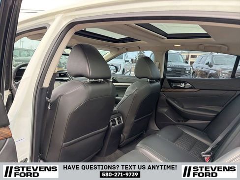 Used 2016 Nissan Maxima Platinum image 29