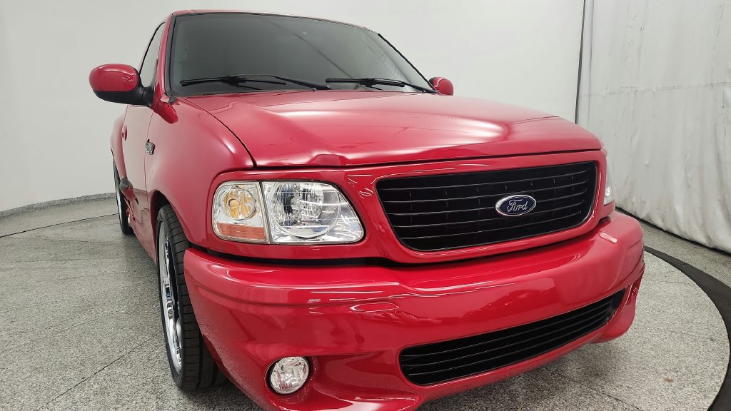 Used 2004 Ford F150 Lightning RWD image 12
