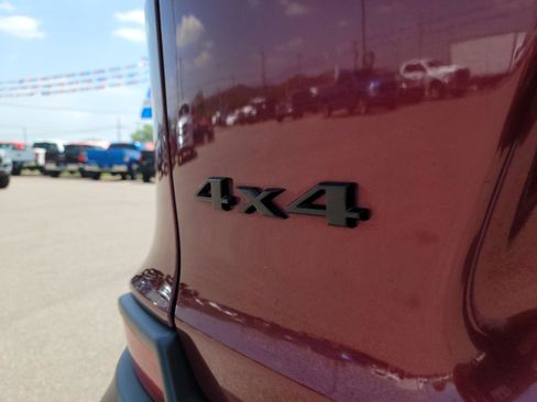 Used 2020 Jeep Cherokee Latitude Plus AWD/4WD image 15