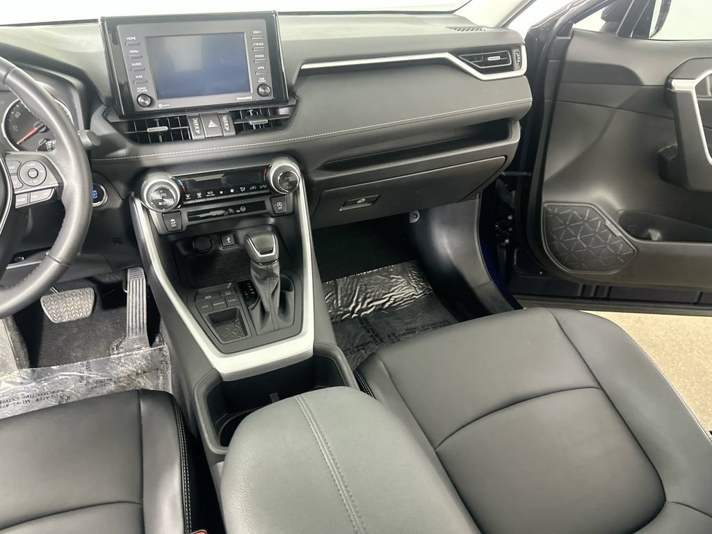 Used 2022 Toyota RAV4 XLE Premium FWD image 21