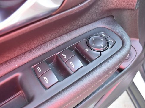 Used 2022 GMC Terrain SLT image 12