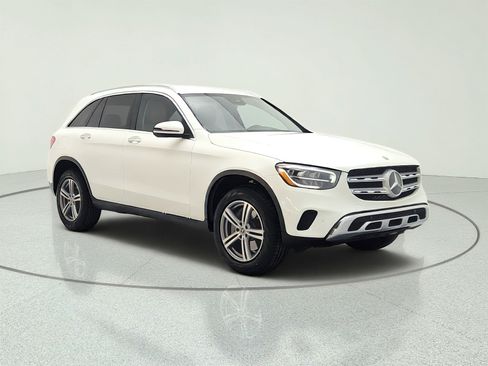 Certified 2022 Mercedes-Benz GLC 300 image 3