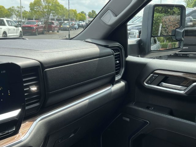 Used 2024 Chevrolet Silverado 1500 LT Trail Boss w/ Convenience Package II AWD/4WD image 30