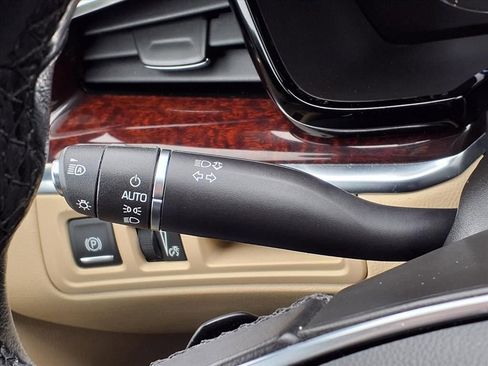 Used 2019 Cadillac XT5 Luxury image 21