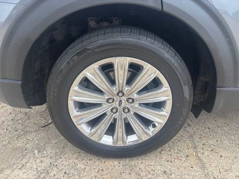 Used 2021 Ford Explorer Limited w/ Hybrid Equipment Group 310A AWD/4WD image 9