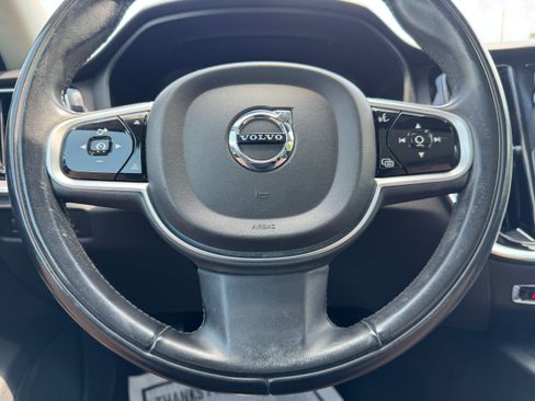 Used 2019 Volvo S60 T5 Momentum w/ Premium Package FWD image 18