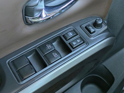 Used 2023 Nissan Titan Platinum Reserve w/ Off Road Protection Package image 18