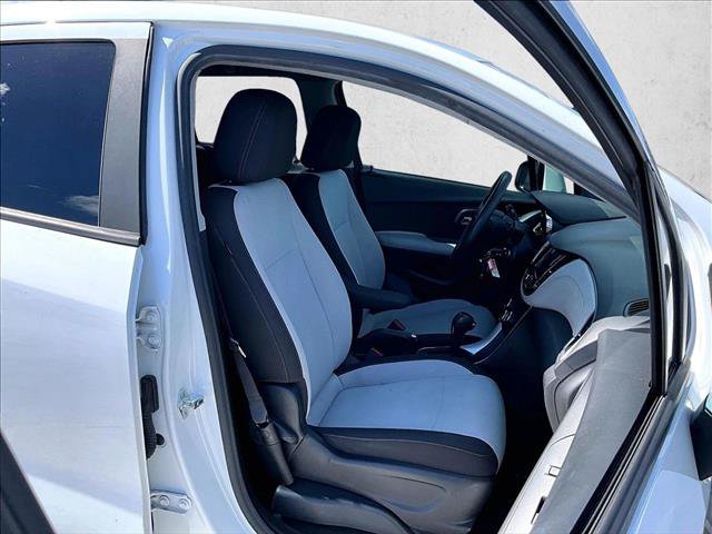 Used 2021 Chevrolet Trax LS w/ Tint and Cruise Package FWD image 9