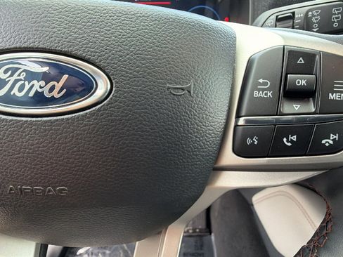 New 2026 Ford Explorer Active w/ Active Comfort Package image 20