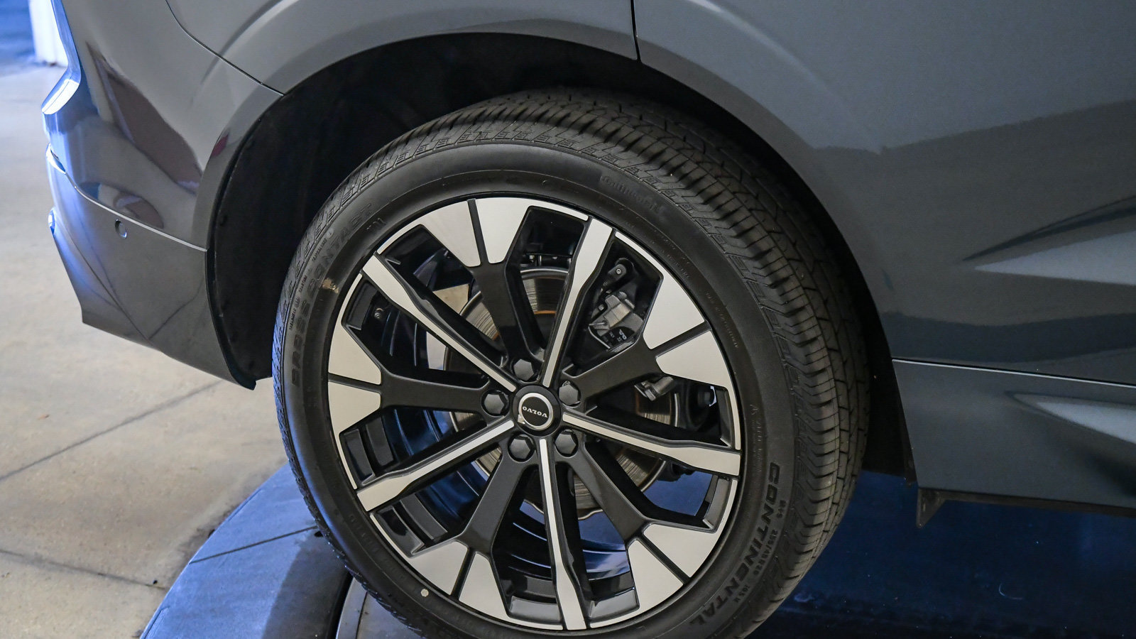 Certified 2026 Volvo XC60 B5 Plus AWD/4WD image 10