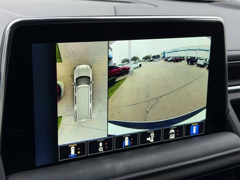 Used 2024 Chevrolet Tahoe Z71 w/ Luxury Package image 18