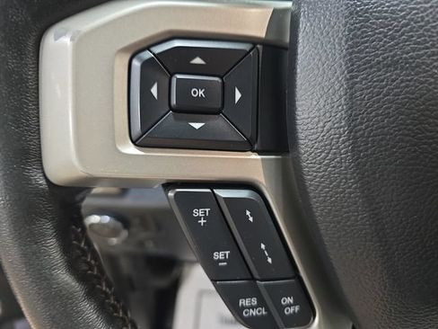 Used 2018 Ford F250 Lariat w/ Lariat Ultimate Package AWD/4WD image 20