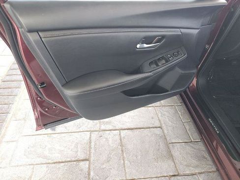 Certified 2025 Nissan Sentra SV FWD image 28