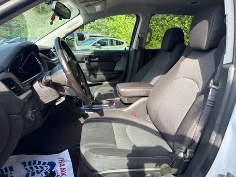 Used 2017 Chevrolet Traverse LT AWD/4WD image 15