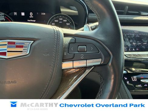 Used 2022 Cadillac XT6 Sport w/ Platinum Package AWD/4WD image 13