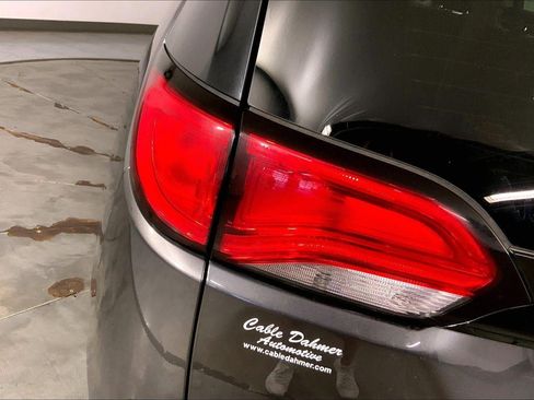 Used 2022 Chrysler Voyager LX FWD image 27