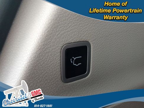 Used 2022 Chrysler Pacifica Touring-L image 30