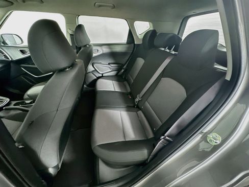 Used 2025 Kia Soul LX w/ LX Technology Package FWD image 27
