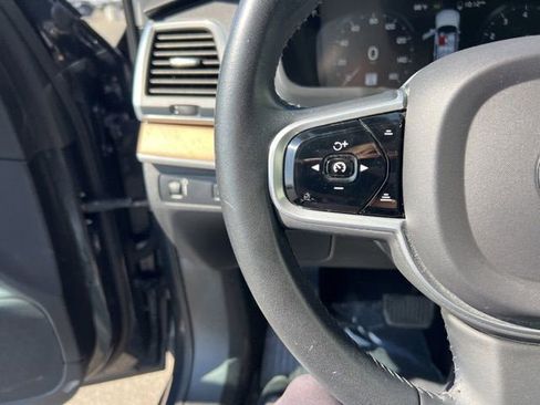 Used 2021 Volvo XC90 T5 Momentum w/ Protection Package Premier image 17