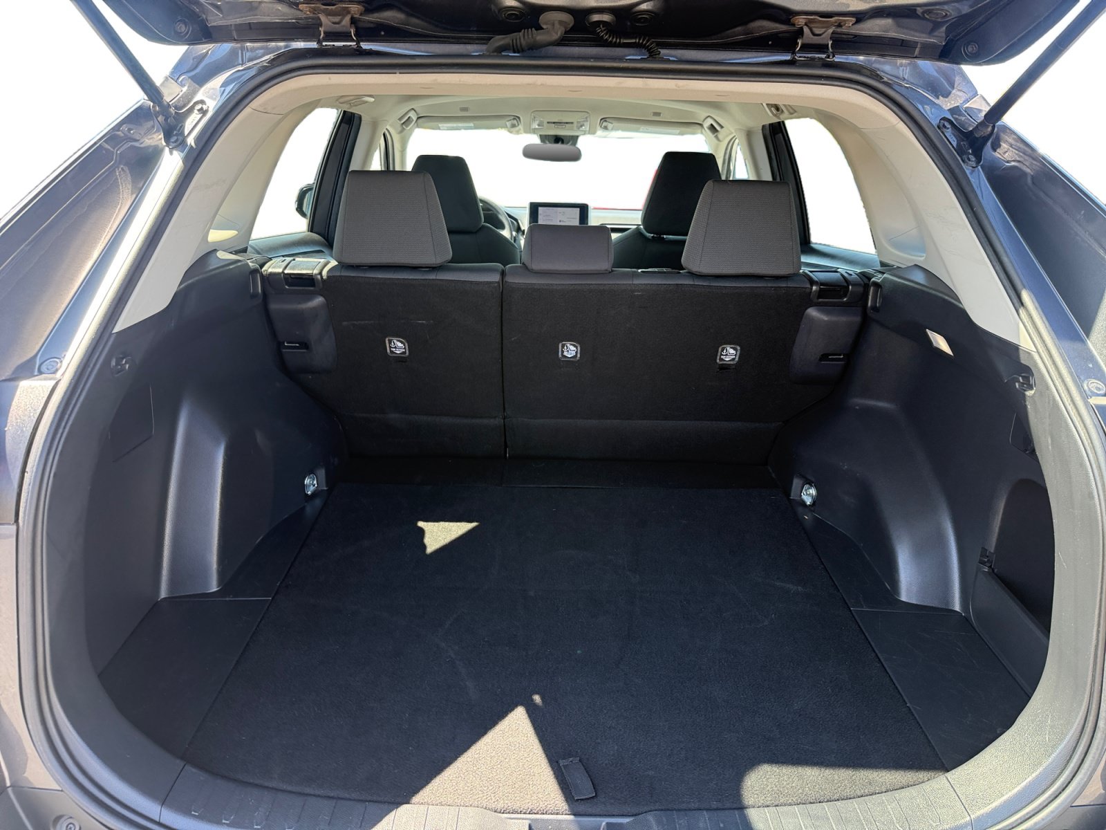 Used 2024 Toyota RAV4 XLE FWD image 17