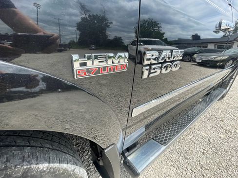 Used 2016 RAM 1500 Laramie w/ Convenience Group AWD/4WD image 10