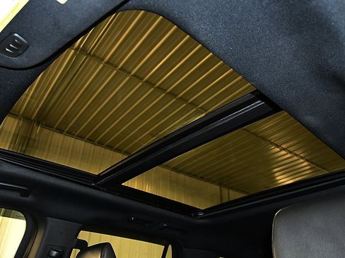 Used 2021 Ford Expedition XLT image 28