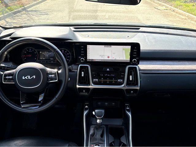 Used 2022 Kia Sorento S AWD/4WD image 5
