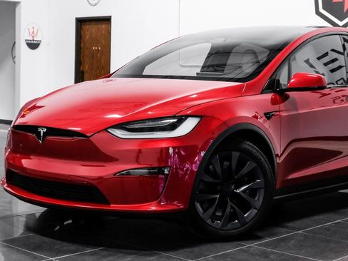 Used 2023 Tesla Model X image 11