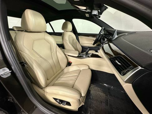 Used 2018 BMW 530e xDrive AWD/4WD image 6