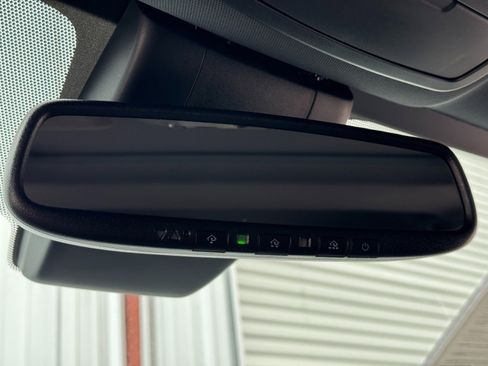 Used 2024 Toyota Sienna XSE image 33