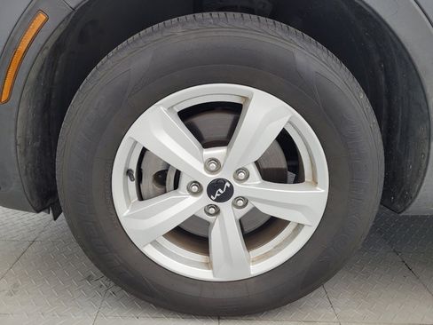 Used 2022 Kia Sorento LX FWD image 31