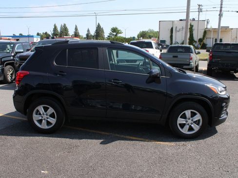 Used 2022 Chevrolet Trax LT w/ Driver Confidence Package AWD/4WD image 6