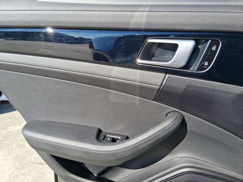 Used 2019 Porsche Panamera 4 image 28