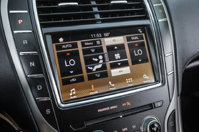 Used 2019 Lincoln Nautilus Premier AWD/4WD image 34