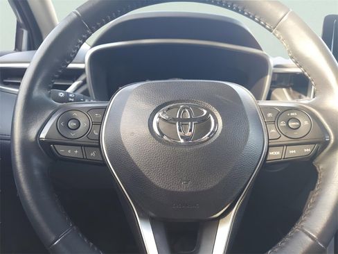 Used 2024 Toyota Corolla Cross XLE image 19